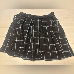 Hot Topic XL plaid skirt